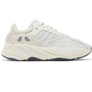 YEEZY BOOST 700 ANALOG 5.5